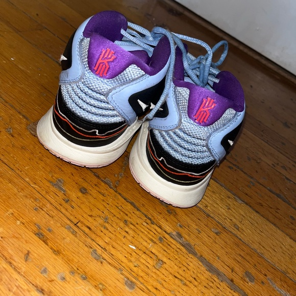 Kyrie Infinity EP 'Aluminum' - Picture 5 of 8